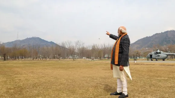 PM Modi arrives in Srinagar, to unveil projects worth Rs 6,400 crore