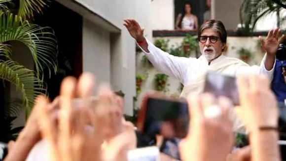Amitabh Bachchan informs fans he may skip Sunday meet-and-greet due to work