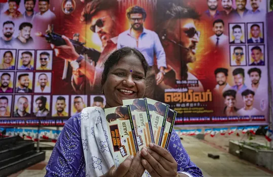Fans celebrate Rajinikanth's 'Jailer' release in Tamil Nadu