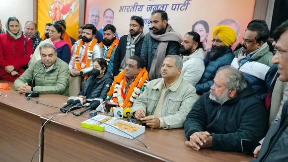 AAP municipal councillor joins BJP ahead of Chandigarh mayoral polls