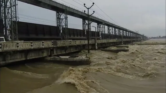 Bihar govt sounds alert after heavy discharge from Kosi barrage