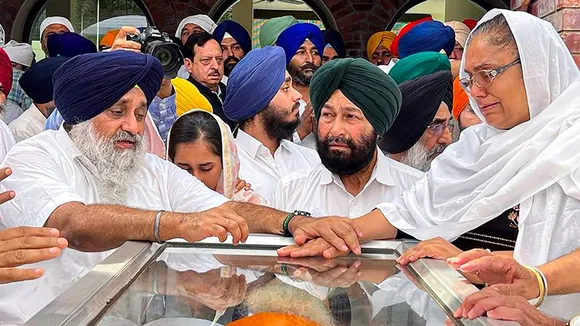 Parkash Singh Badal cremated at ancestral village; leaders across political spectrum pay respects