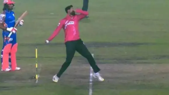 Shoaib Malik denies match-fixing claims in BPL, says left league after speaking to Tamim Iqbal