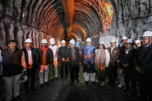 Nitin Gadkari reviews work of Zojila tunnel; terms project historic