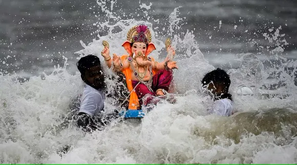 Immersion of Ganapati idols begins in Mumbai; 196 till noon, say officials