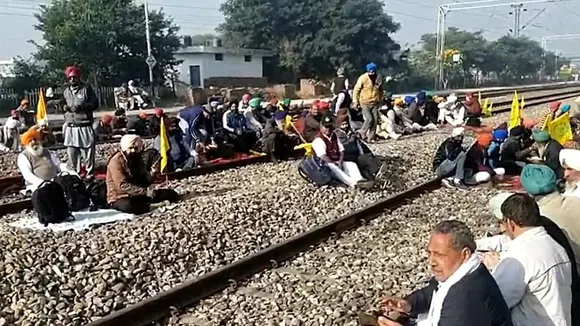 9 people from Punjab going to Jantar Mantar for 'EVM Hatao Morcha’ stopped at Sarai Rohilla Railway station