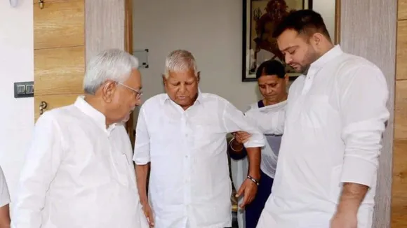 Nitish begged for forgiveness before Lalu, Rabri prior to dumping BJP in 2022: Tejashwi