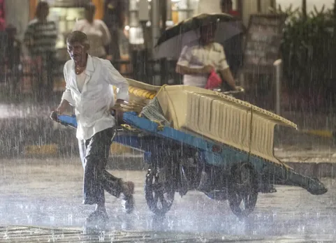 Heavy rains in Mumbai; CM says system to prevent flooding working well, Opposition alleges his claim fell flat