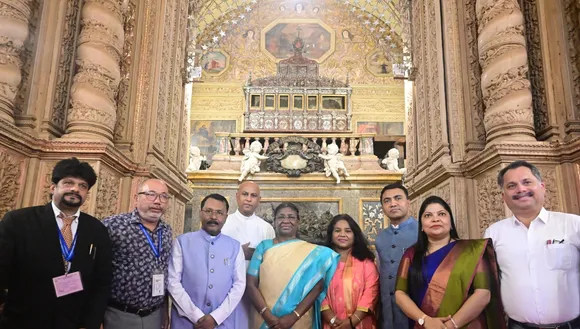 President Murmu pays obeisance at Basilica of Bom Jesus, two temples on 3rd day of Goa visit