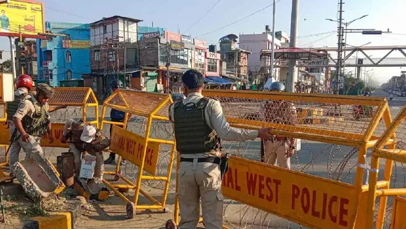 Manipur: Protesters throng Phougakchao Ikhai to break down army barricades
