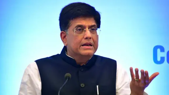 Piyush Goyal holds interaction with YouTubers