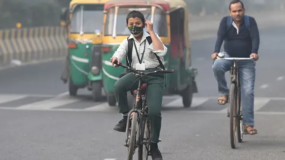 Air Pollution: Physical classes up to 9 suspended in Noida till Nov 10