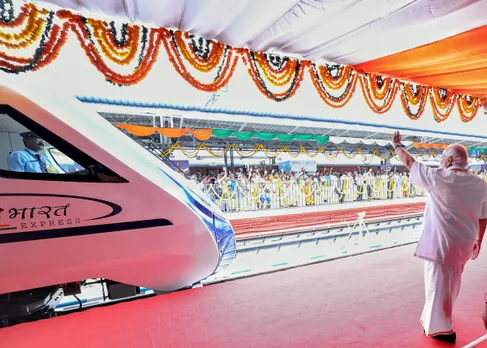 People make all out efforts to catch glimpse of Kerala's first Vande Bharat Express