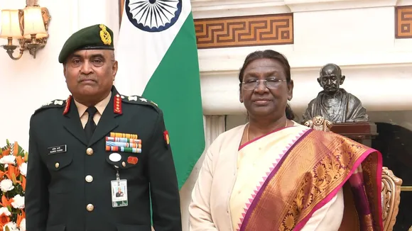 Army Chief General Manoj Pande calls on President Droupadi Murmu