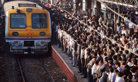 Woman sexually harassed on Mumbai train