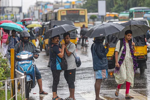 Rains lash Tamil Nadu, Chennai witnesses record showers