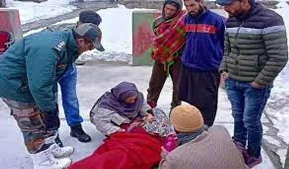 Army, IAF airlift pregnant woman in critical condition in Kishtwar
