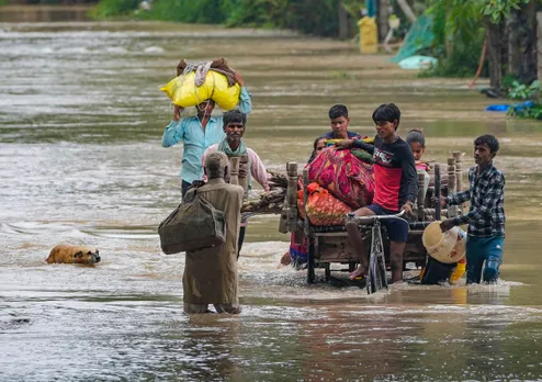 Schools in areas inundated with flood to be closed: Arvind Kejriwal