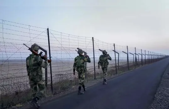 Tamil Nadu man detained near Indo-Pak border in Gujarat; border area map, tools found in his bag