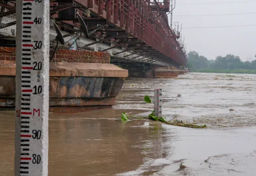 Yamuna river swells to record level in Delhi; breaches 207.55 metres