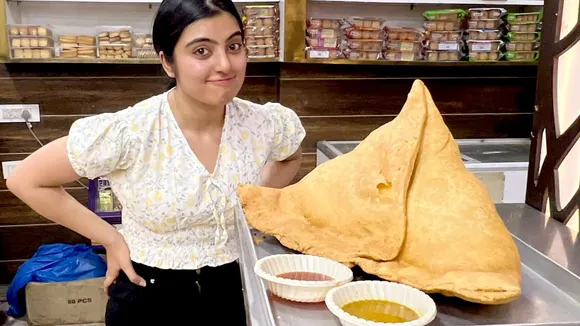 Meerut's 12-kg 'Bahubali' samosa: Eat in 30 minutes, win Rs 71,000