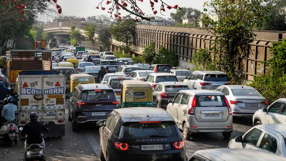 Traffic crawls in south Delhi due to repair, construction work on roads