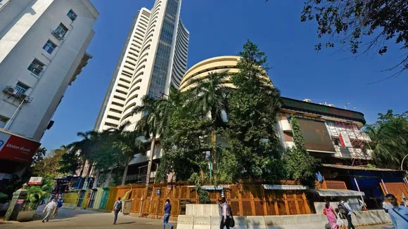 Sensex jumps 490 pts, snaps 2-day fall amid global rally on US Fed rate decision