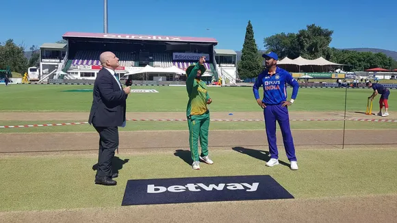 SA win toss, elect to bowl in 3rd ODI against India; Patidar makes debut