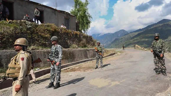 Army officer martyred, 3 soldiers wounded in ongoing Rajouri encounter
