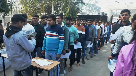 UP: 14 arrested for cheating in ongoing police constable recruitment exam in Ballia