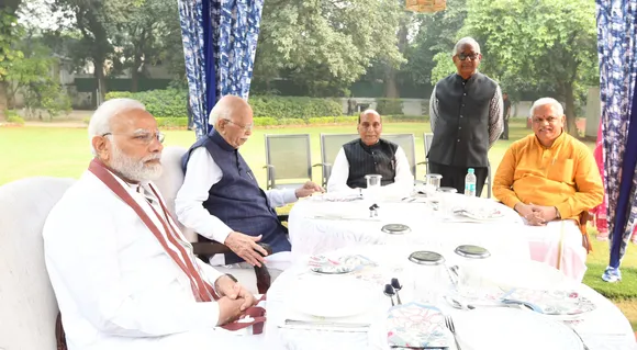 PM Modi, other BJP leaders greet  L K Advani on 95th birthday