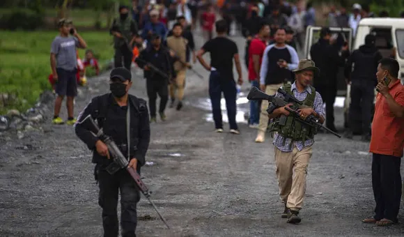 Manipur: 17 injured in clashes in Bishnupur; day curfew reimposed in Imphal valley