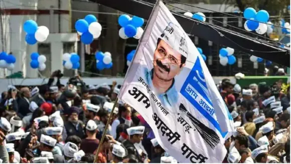 Election Commission says looking into AAP's national status issue