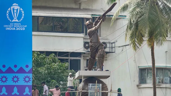 Sachin's trademark six over Shane Warne's head immortalised