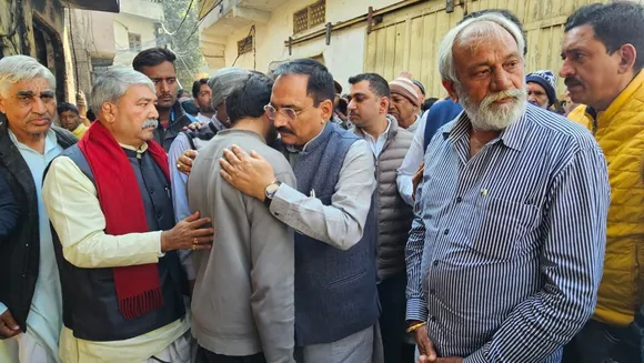 Delhi BJP delegation meets people affected in Alipur factory fire, announces financial help