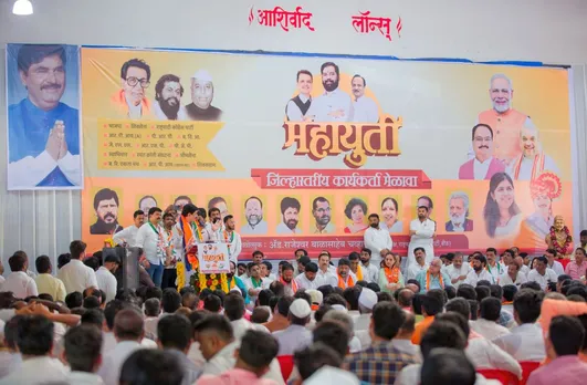 Gopinath Munde's photo goes missing from Mahayuti rally banner
