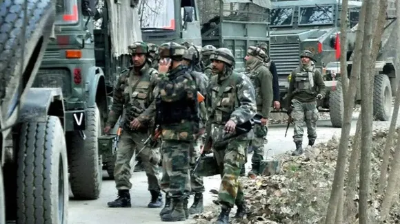 Scores of people turn up at houses of Army officers killed in encounter with terrorists in J&K