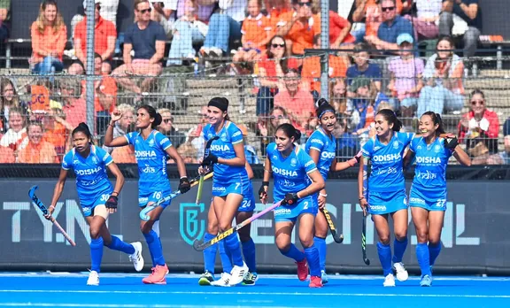 Indian women's hockey team loses 2-3 to China