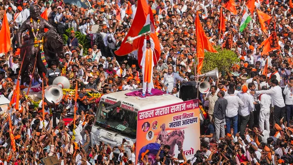 Manoj Jarange demands free education for all Marathas, halts at Mumbai's doorstep