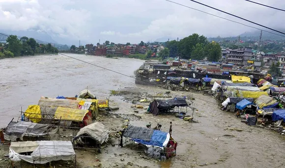 Flash flood in Himachal's Una, 10 houses damaged