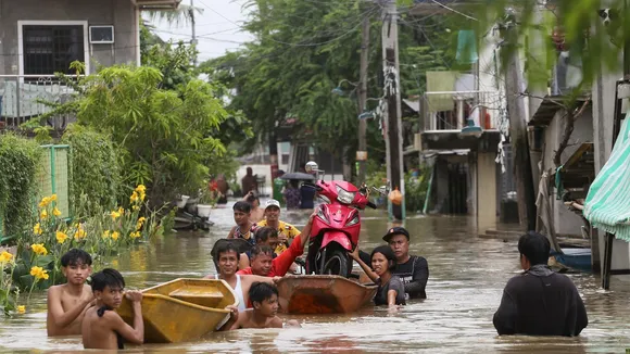 11 dead and 27 missing in flooding around Beijing after days of rain