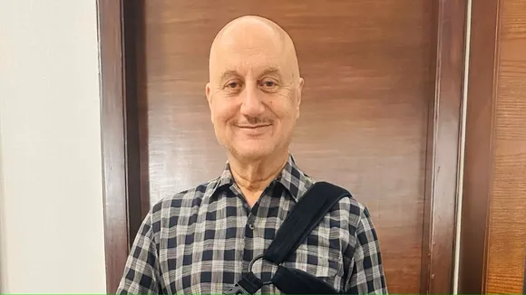 Anupam Kher suffers hairline fracture on sets of 'Vijay 69'