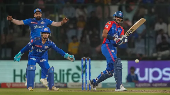 Mumbai Indians beat Delhi capitals on the last ball by 6 wickets