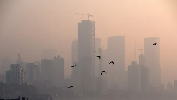 Mumbai air pollution: MPCB asks Hindustan Petroleum, Tata Power to cut down production by 50%