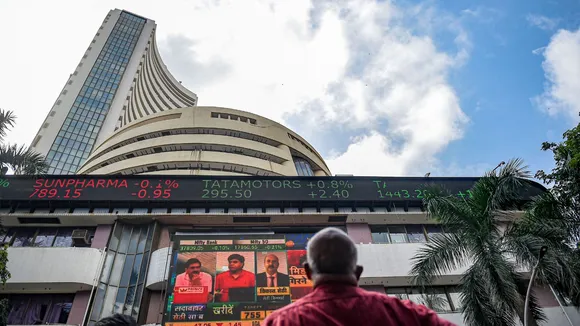 Sensex, Nifty rebound as Reliance, ITC gain