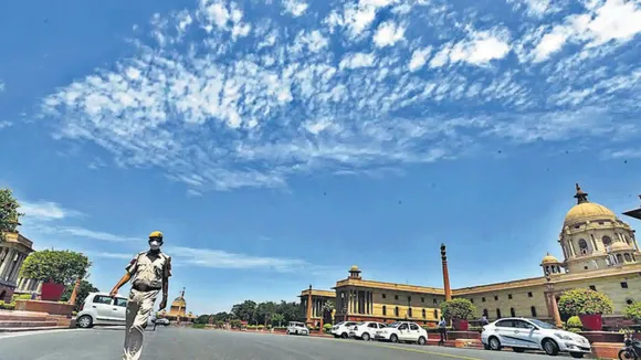 Clear, blue skies Delhi, air quality improves further