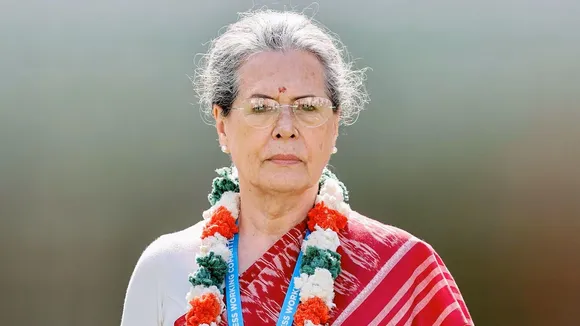 Sonia not to contest LS polls, sends emotional message to Rae Bareli voters