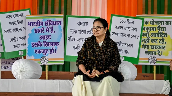Mamata on dharna demanding West Bengal's 'dues' from Centre for welfare schemes