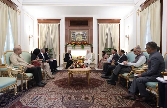 PM Narendra Modi holds talks with Sri Lankan President Ranil Wickremesinghe