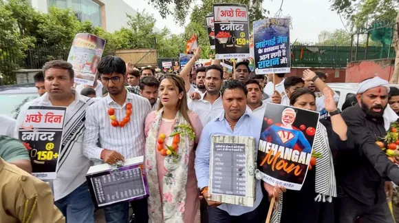 Youth Congress protests against Centre over 'rising inflation', claims BJP govt neglecting public